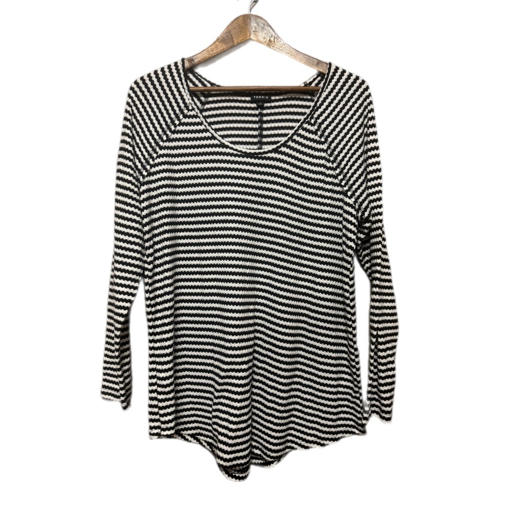 Torrid Stripe Waffle Knit Top Womens 1 Black White Excellent Raglan Long‎ Sleeve
